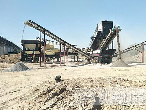 輪胎移動式破碎機生產破碎現(xiàn)場