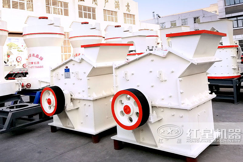 小型細(xì)碎機(jī)，用來破碎石頭的機(jī)器