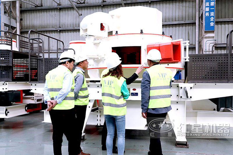 客戶(hù)來(lái)選購(gòu)設(shè)備