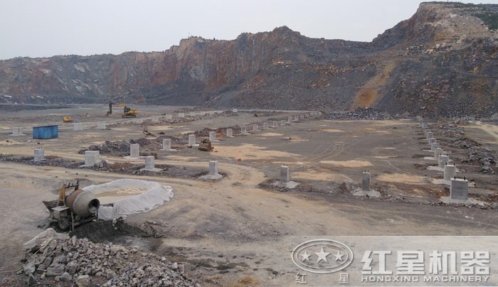 整理場地，地基打樁