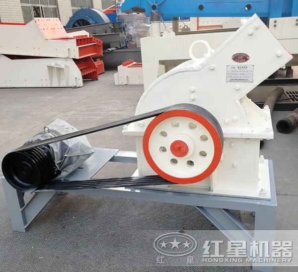 55千瓦的電機(jī)錘式制沙機(jī)