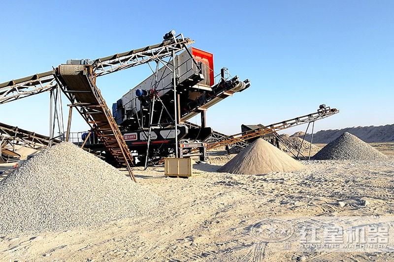 可移動式打石頭機器現(xiàn)場，可加工多種粒度