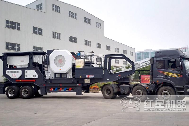 國(guó)產(chǎn)移動(dòng)破碎機(jī)大圖