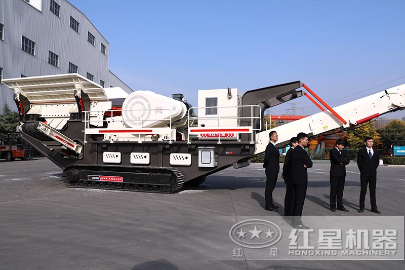 履帶式移動制沙機(jī)廠區(qū)