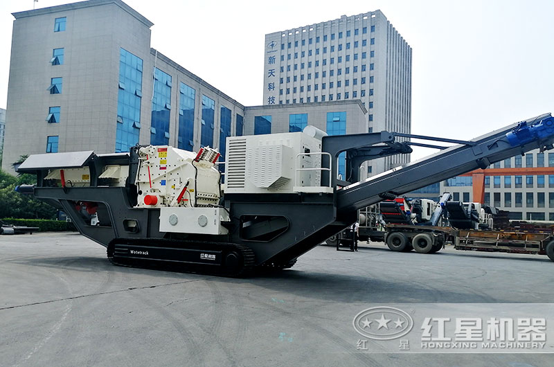 履帶式移動(dòng)反擊破碎石機(jī)，一鍵遙控隨意行走