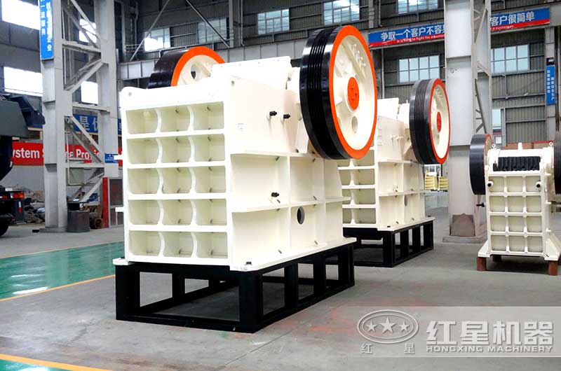 HD德版鄂式破石機(jī)，破碎比大