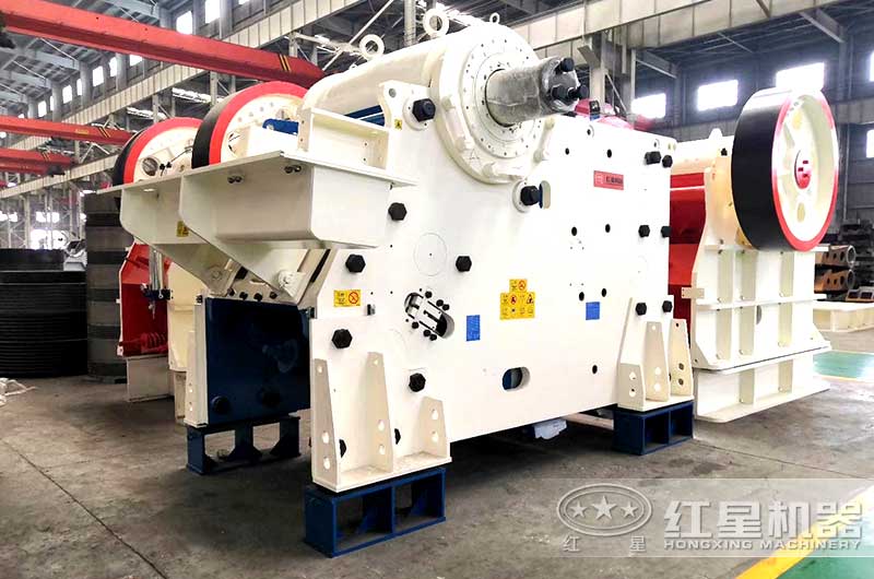 CJ歐版鄂式破石機(jī)，整體鋼架底座占用空間小