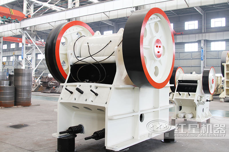 大型鄂式破碎機(jī)，粗碎石子軋石設(shè)備