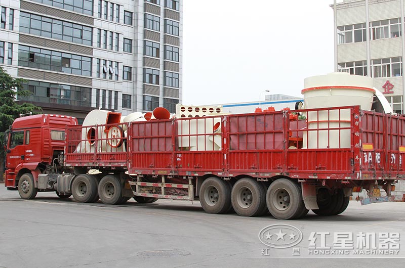 鉀長石磨粉生產(chǎn)線設備發(fā)貨