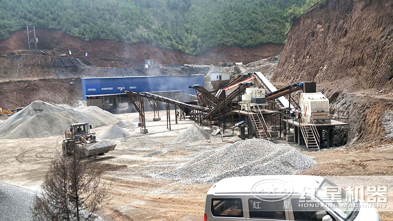 生產石子現(xiàn)場