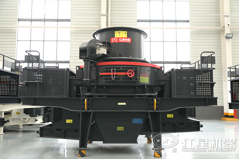 細(xì)碎制砂機(jī)出料粒形好，級(jí)配連續(xù)